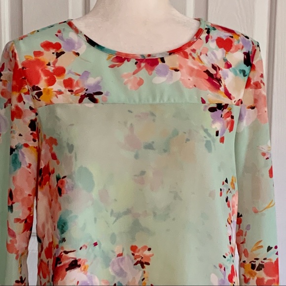 Sunny Leigh Floral Bell Sleeve Layered Blouse - Picture 8 of 13